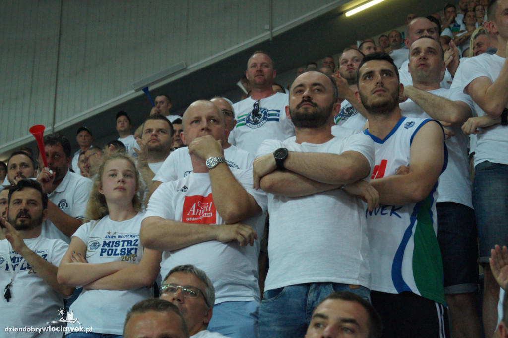 Kibice w Hali Mistrzów na 3. meczu finału