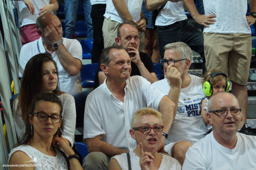 Kibice w Hali Mistrzów na 3. meczu finału