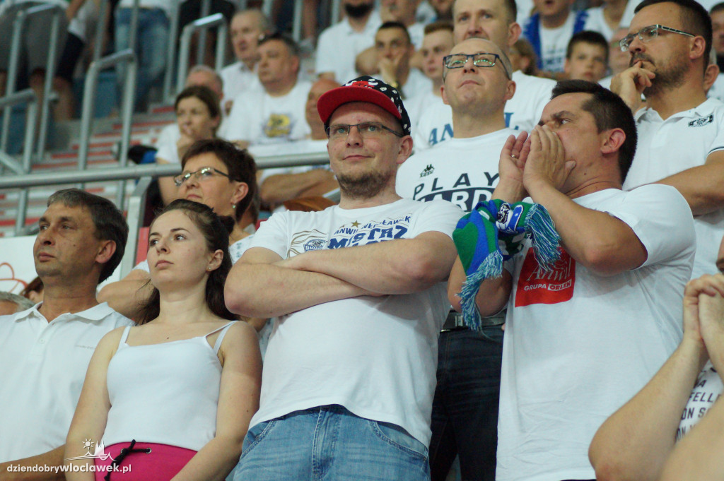 Kibice w Hali Mistrzów na 3. meczu finału