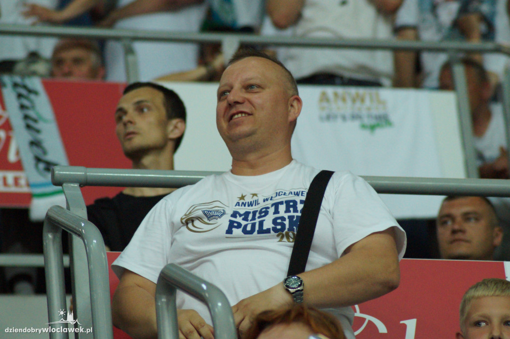Kibice w Hali Mistrzów na 3. meczu finału