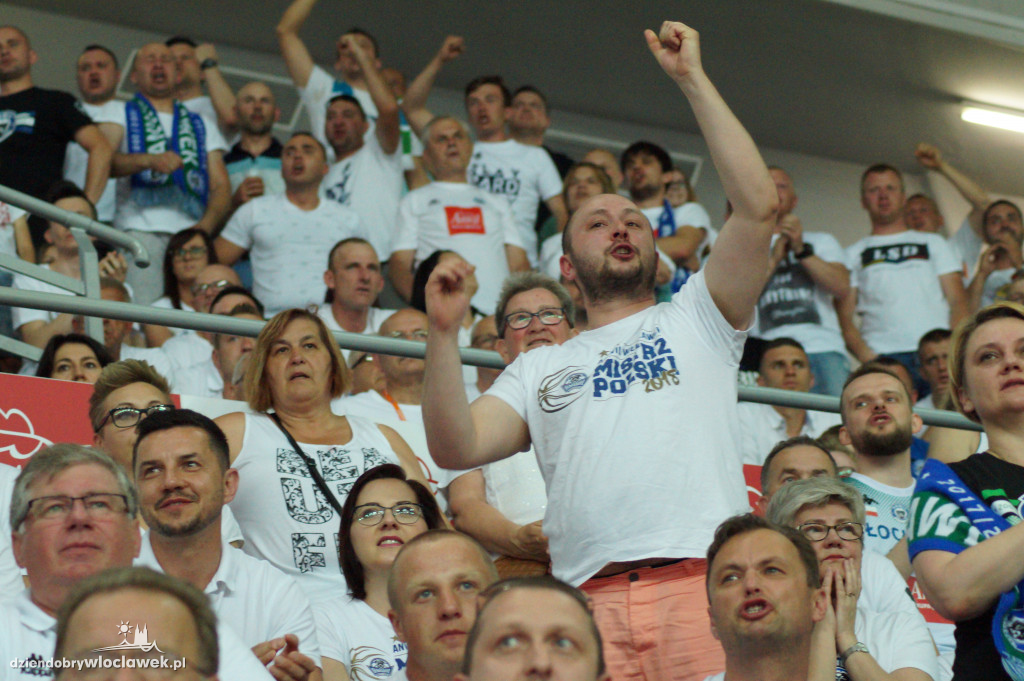 Kibice w Hali Mistrzów na 3. meczu finału