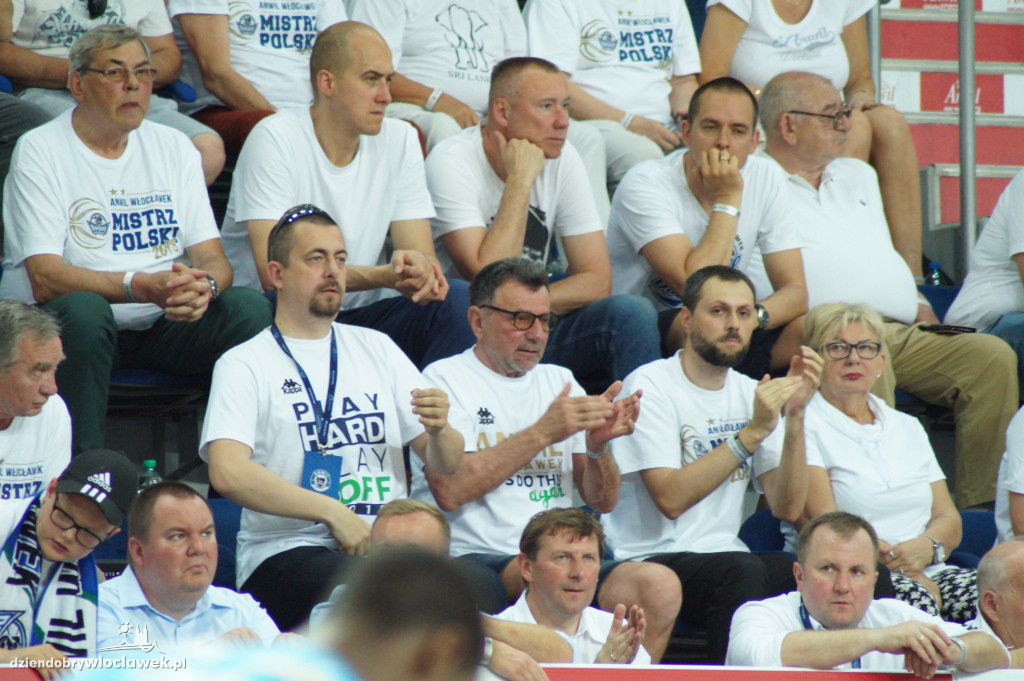 Kibice w Hali Mistrzów na 3. meczu finału