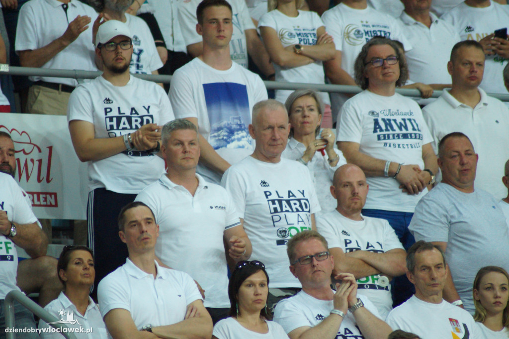 Kibice w Hali Mistrzów na 3. meczu finału