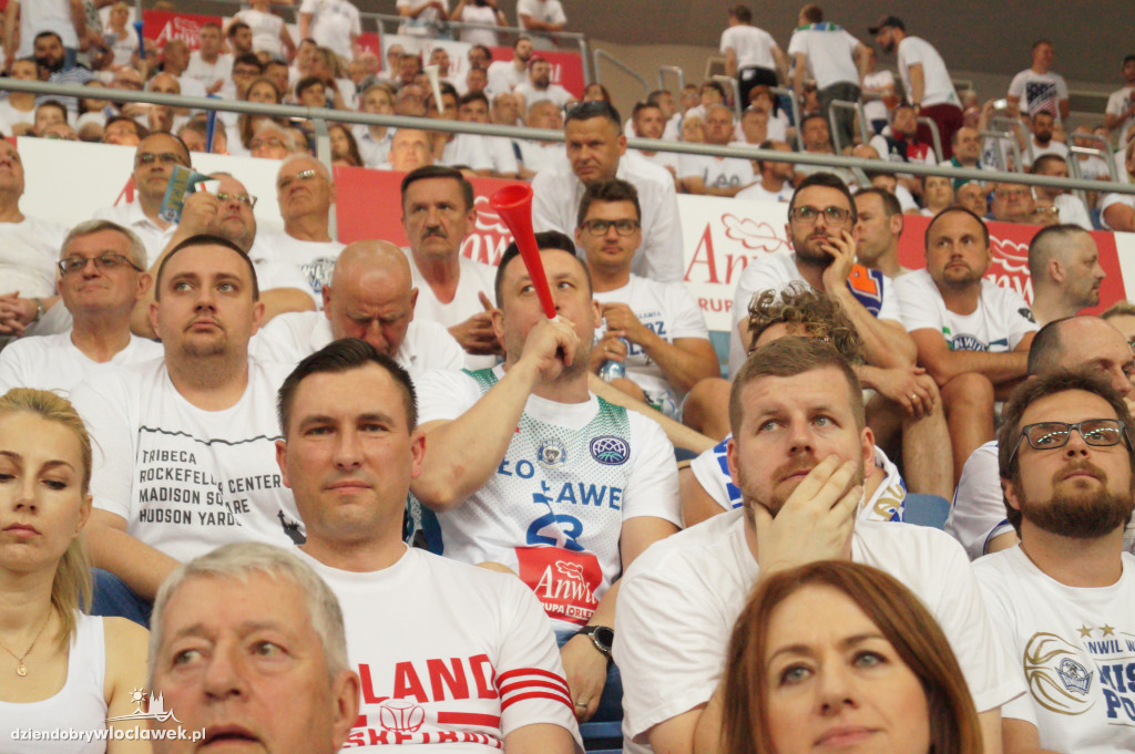 Kibice na 4. meczu finałowym