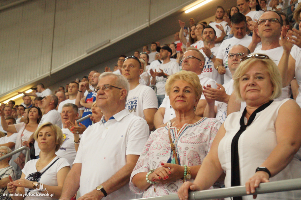 Kibice na 4. meczu finałowym