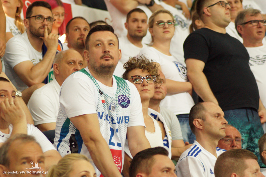 Kibice na 4. meczu finałowym