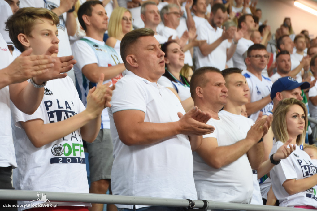 Kibice na 4. meczu finałowym