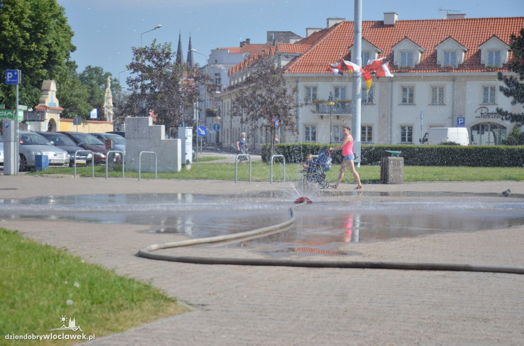 Kurtyna wodna na pl. Wolności