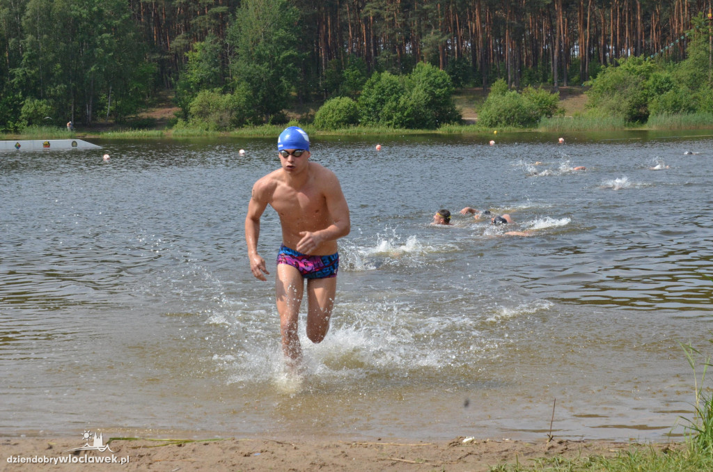 Zawody ratowników nad  j. Czarnym