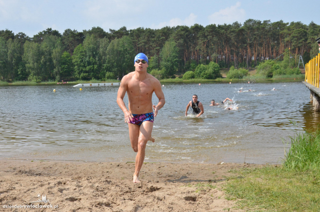 Zawody ratowników nad  j. Czarnym