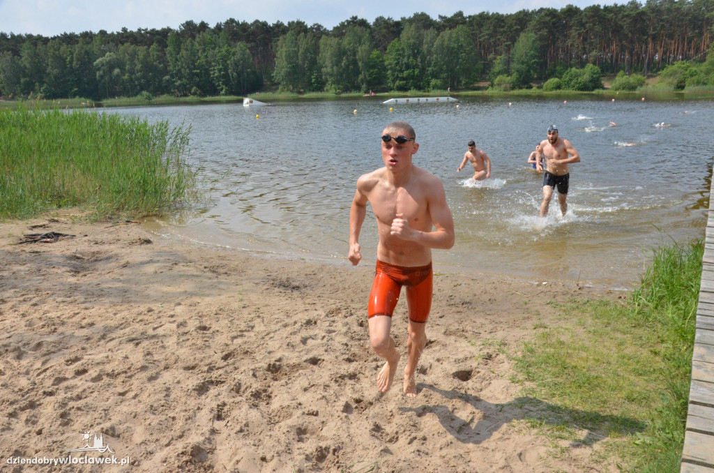 Zawody ratowników nad  j. Czarnym
