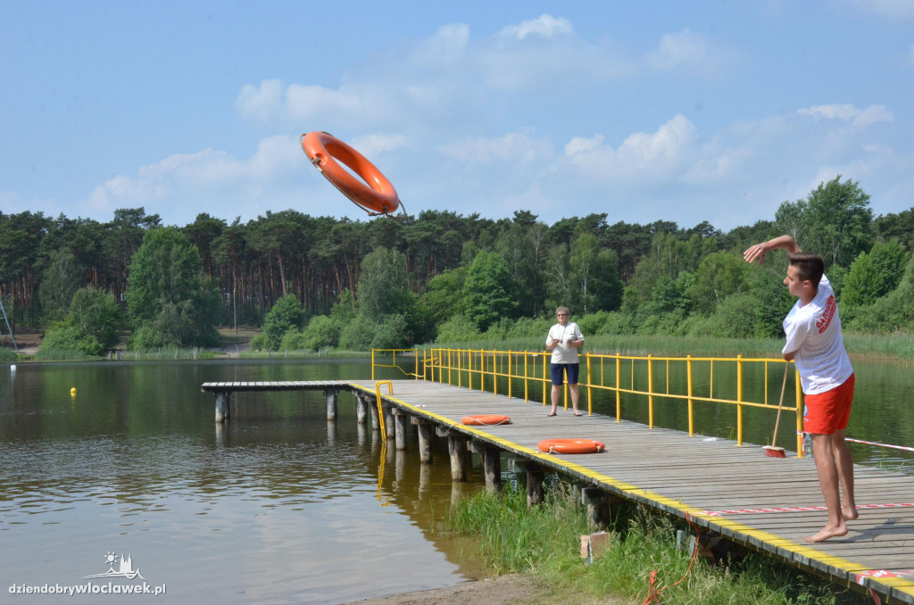 Zawody ratowników nad  j. Czarnym