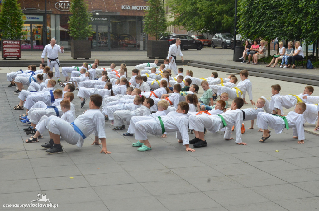 Trening karate przed Wzorcownią