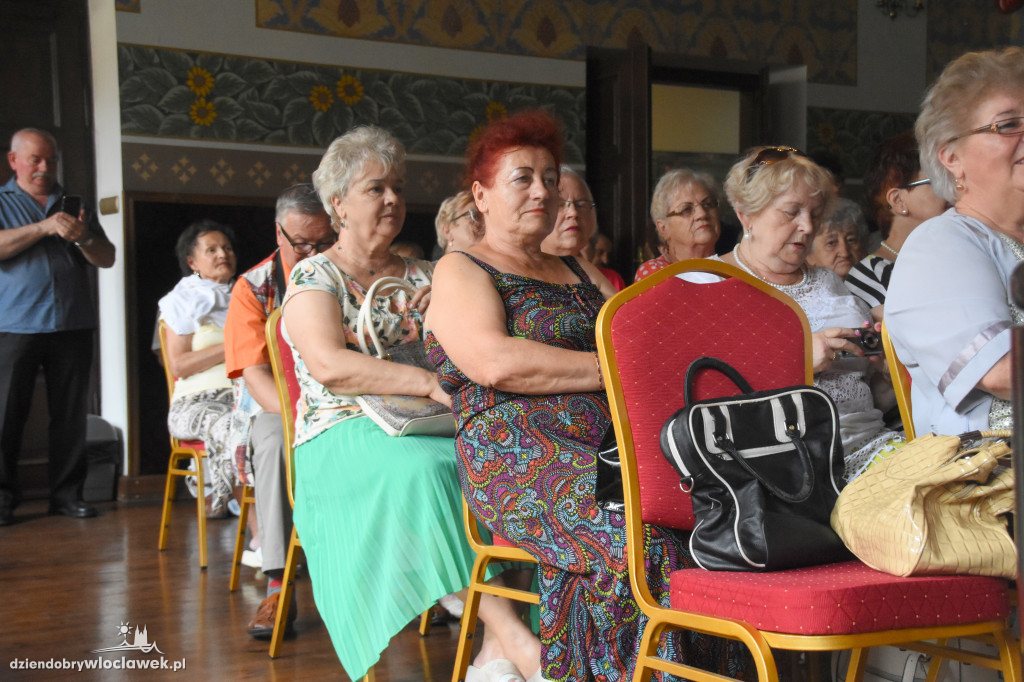 Seniorzy wystąpili w Starej Remizie