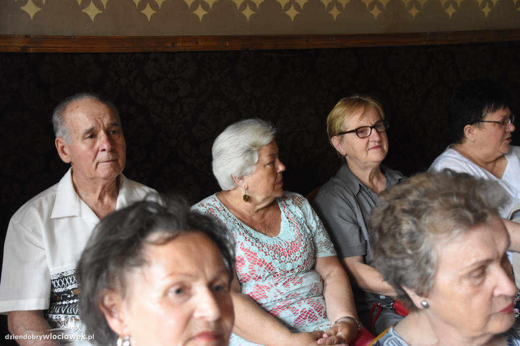 Seniorzy wystąpili w Starej Remizie