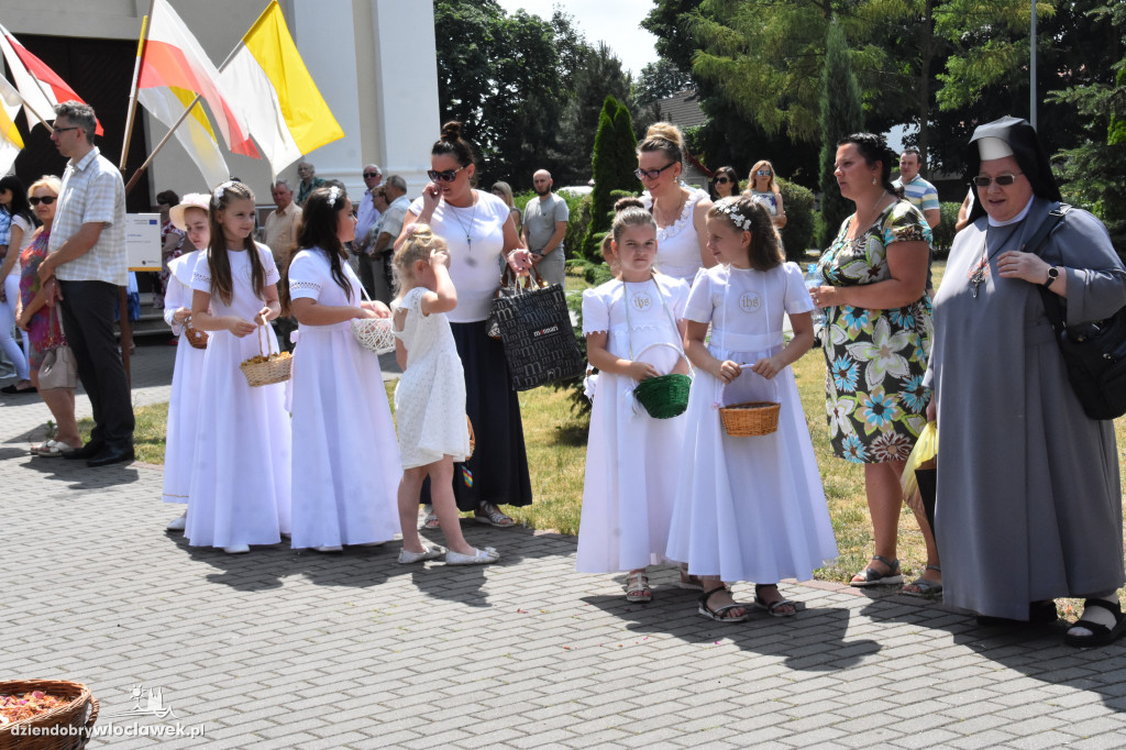 Procesja w parafii św. Stanisława BM