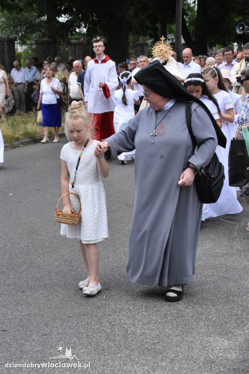 Procesja w parafii św. Stanisława BM