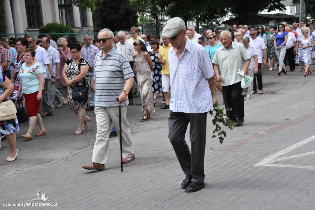 Procesja w parafii św. Stanisława BM