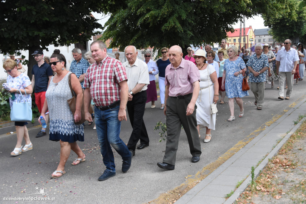 Procesja w parafii św. Stanisława BM