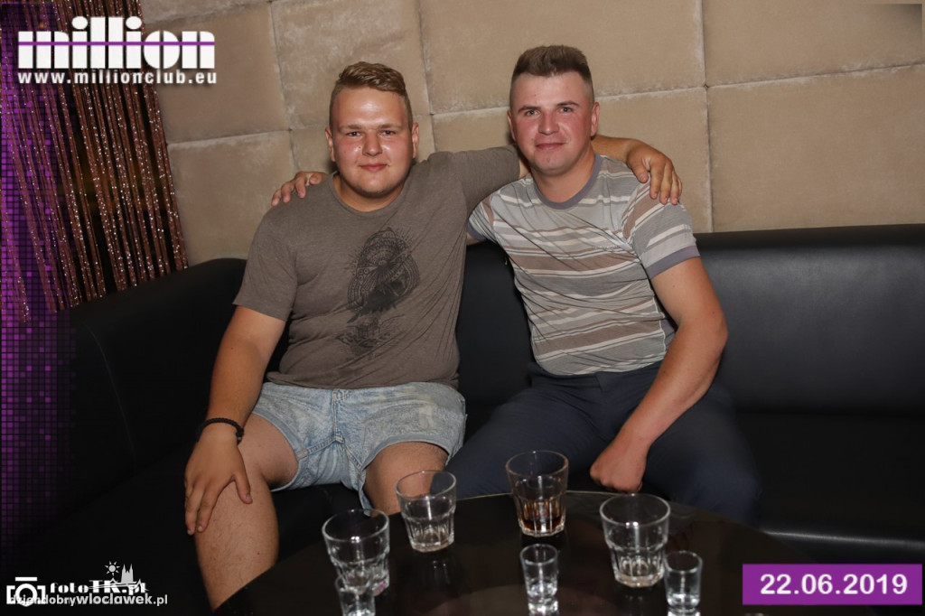 DJ Emdi w Million Clubie