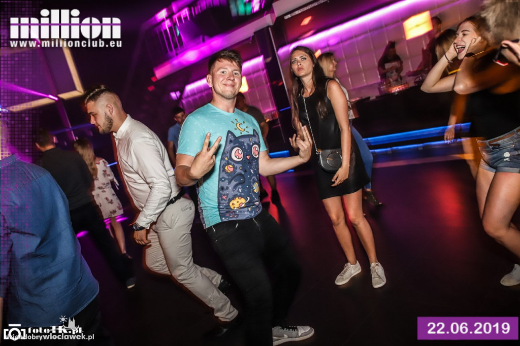 DJ Emdi w Million Clubie