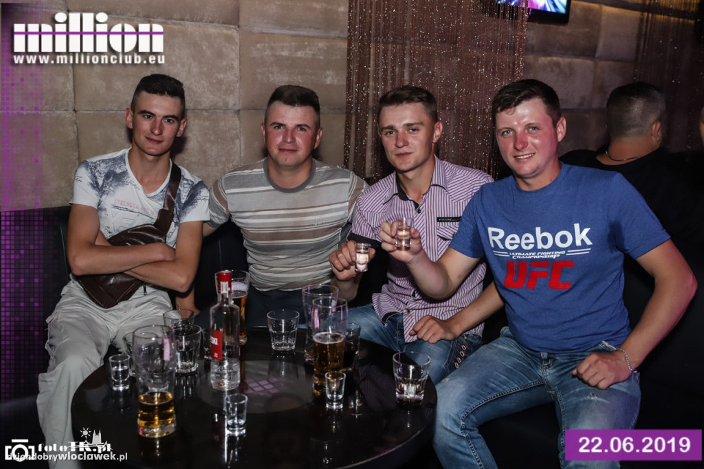 DJ Emdi w Million Clubie