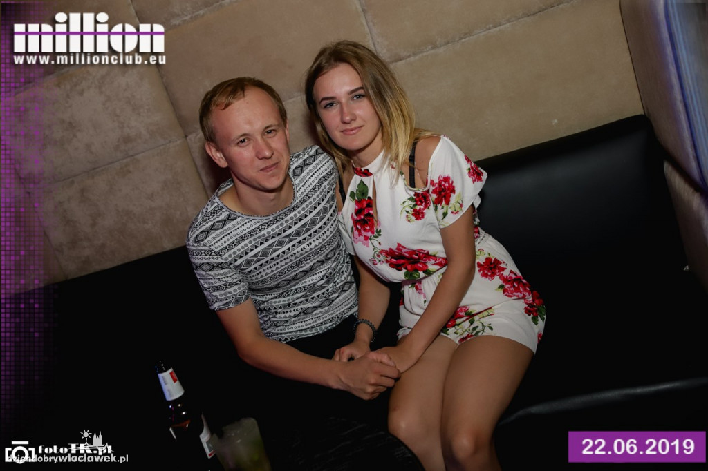 DJ Emdi w Million Clubie