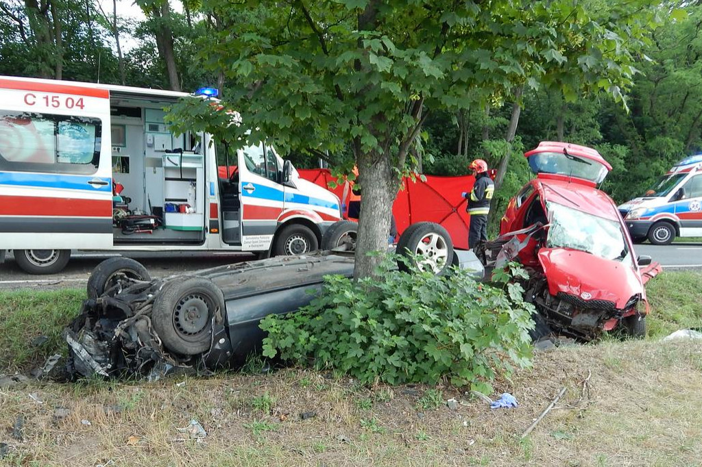 16-letnia pasażerka nie żyje