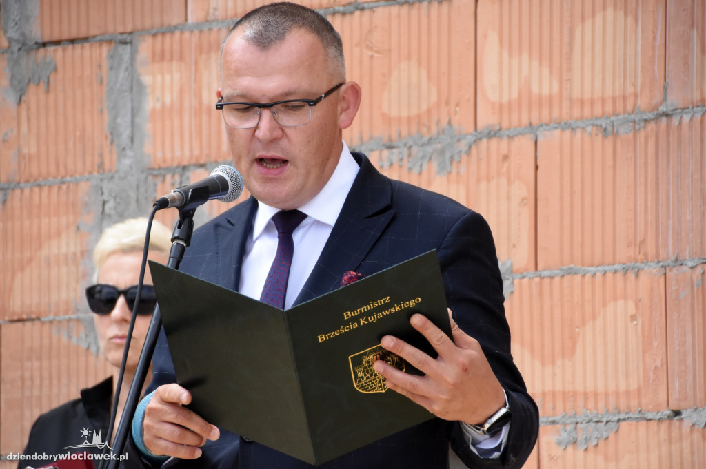 Akt erekcyjny w Brześciu wmurowany
