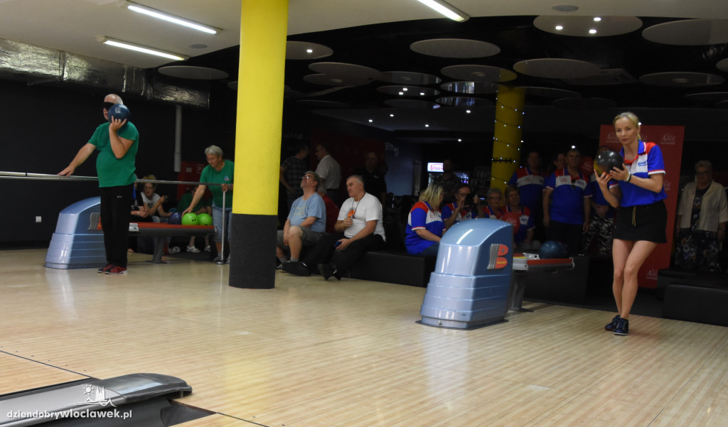 Otwarcie turnieju bowlingowego
