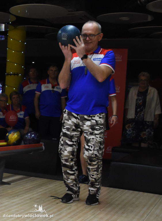 Otwarcie turnieju bowlingowego