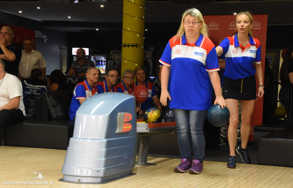 Otwarcie turnieju bowlingowego