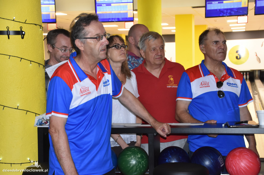 Otwarcie turnieju bowlingowego