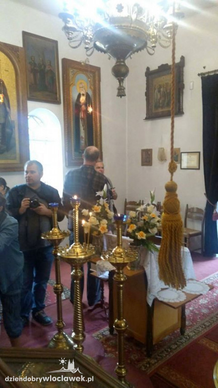 Z przewodnikiem po cmentarzu