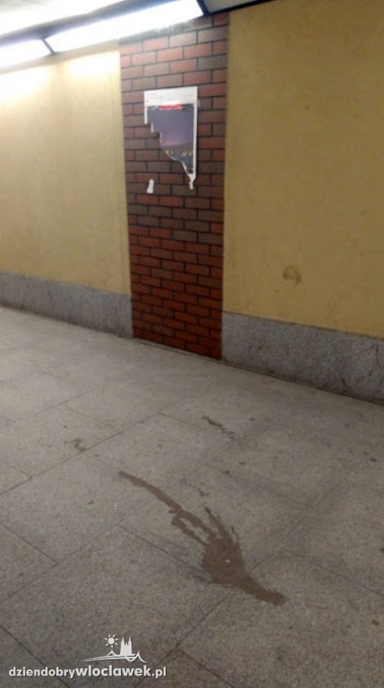 Stan przejścia pod dworcem przy Okrzei