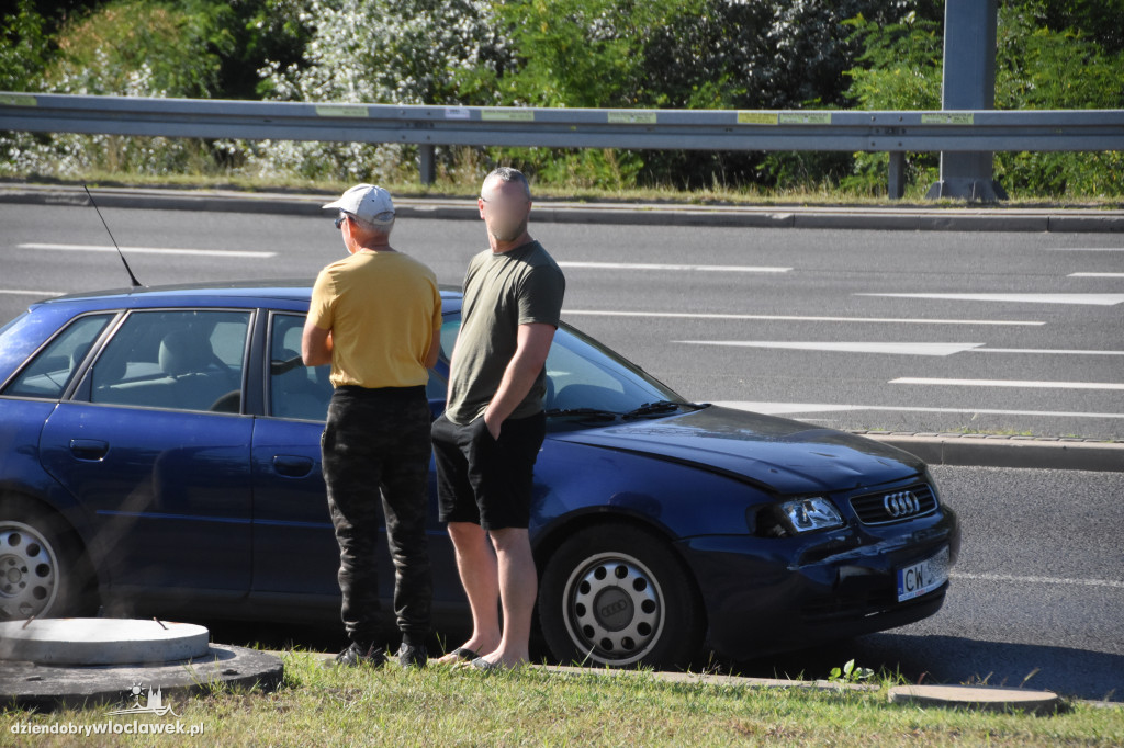 Kolizja 4 aut na głównym skrzyżowaniu