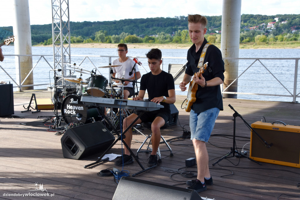 Scena na Wiśle - zespół Heaven Rock