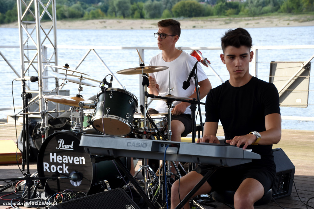 Scena na Wiśle - zespół Heaven Rock