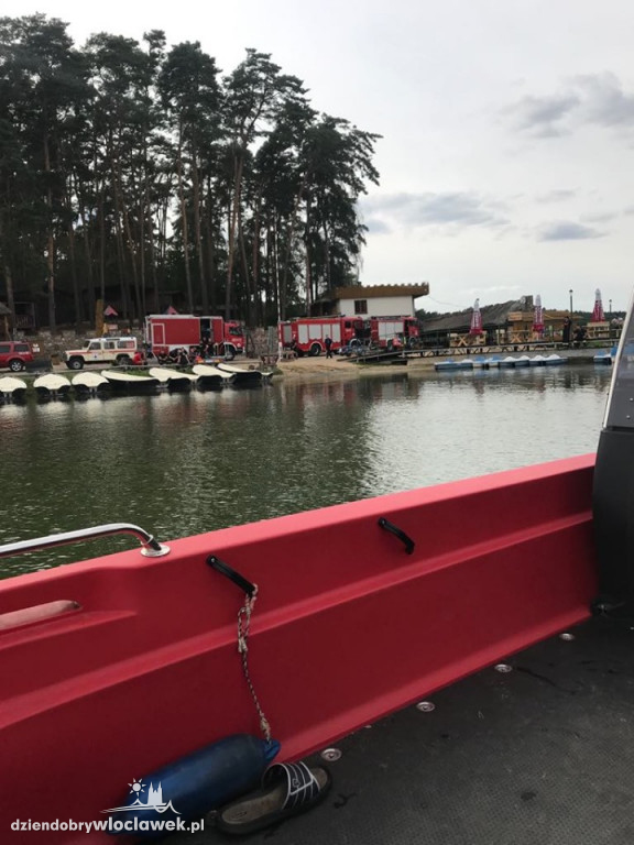 Zatonął rower wodny z czworgiem ludzi