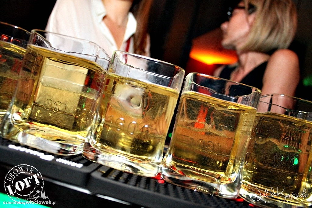 Na parkiecie Browar Loft Music & Pub