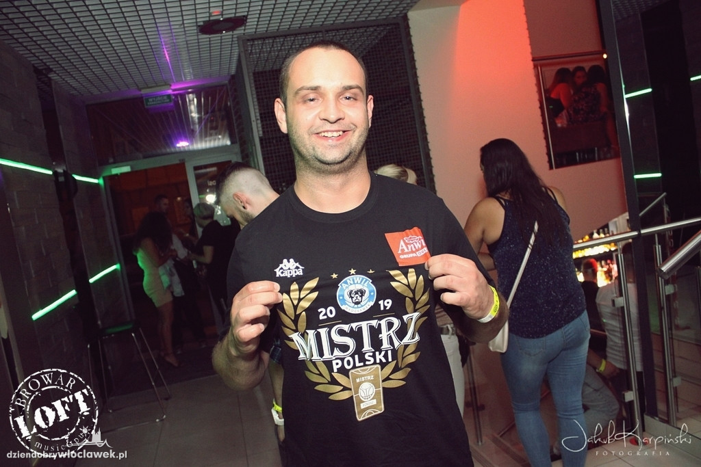 Na parkiecie Browar Loft Music & Pub