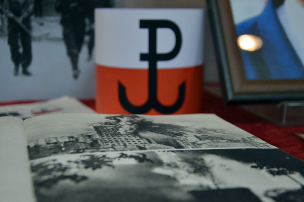 Kartka z Powstania w bibliotece
