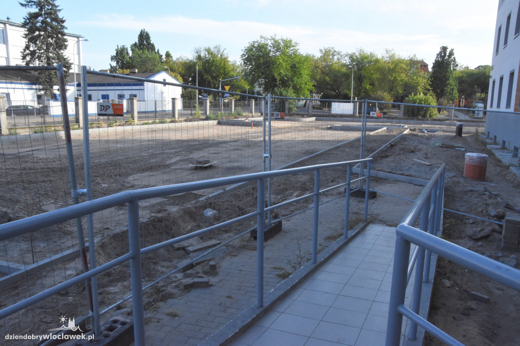 Prace przy parkingu dla MOPR