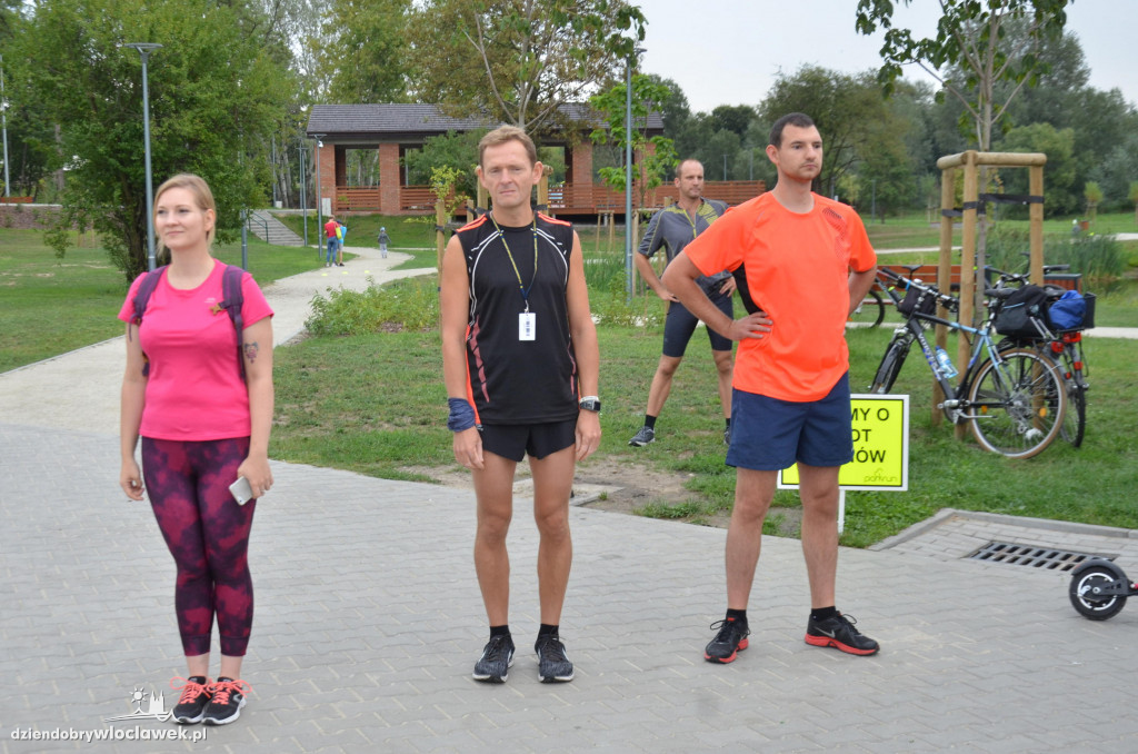Parkrun w parku nad Zgłowiączką