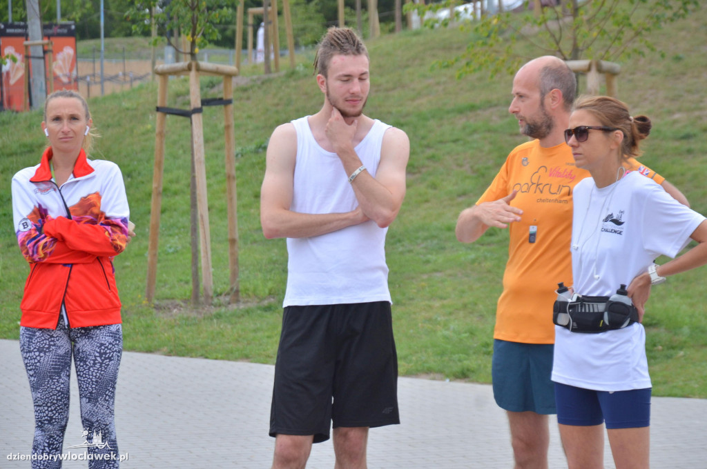 Parkrun w parku nad Zgłowiączką