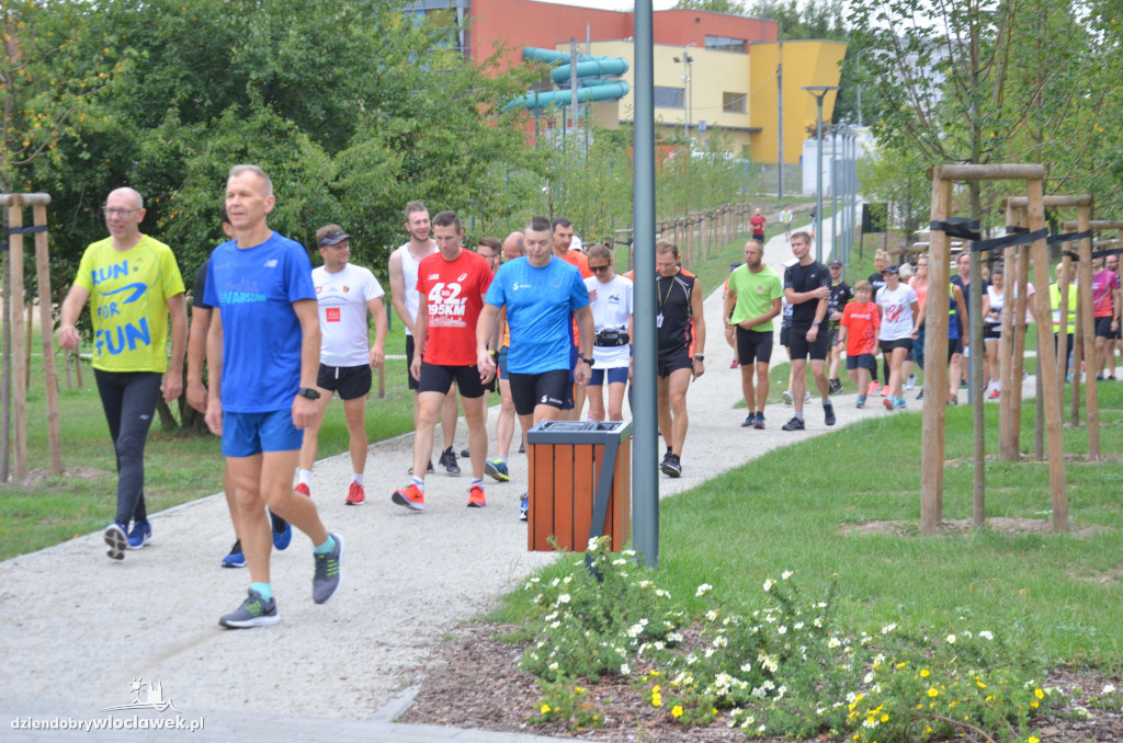 Parkrun w parku nad Zgłowiączką