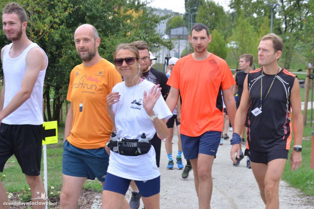 Parkrun w parku nad Zgłowiączką