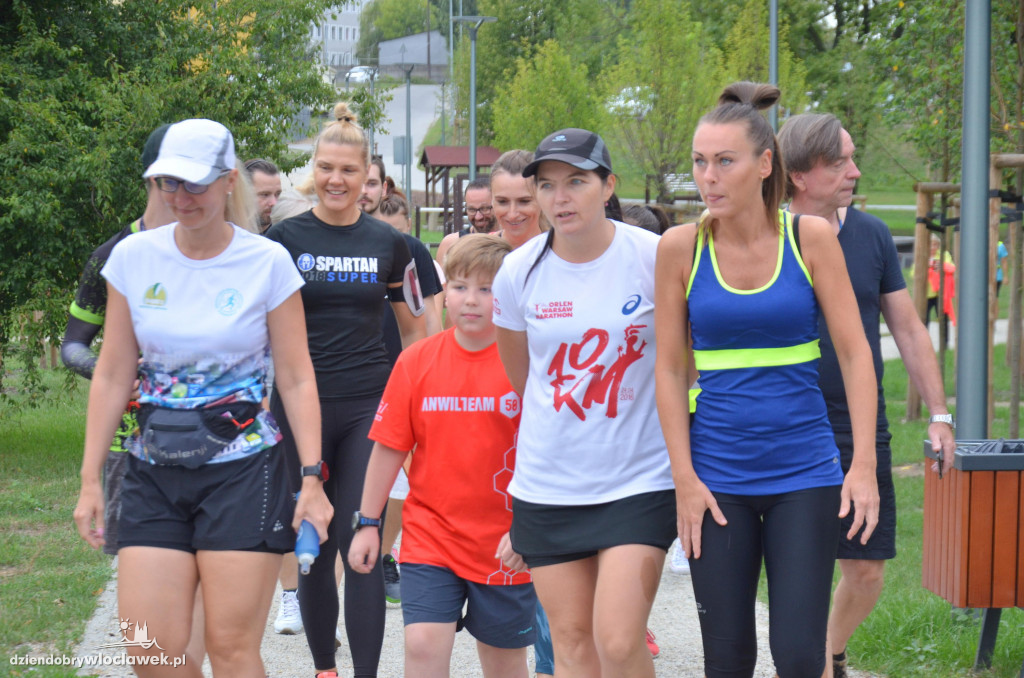 Parkrun w parku nad Zgłowiączką