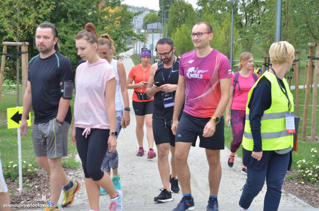 Parkrun w parku nad Zgłowiączką