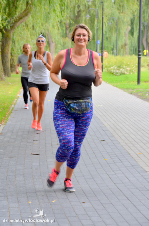 Parkrun w parku nad Zgłowiączką